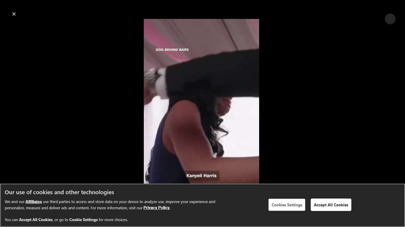 Teen hugs incarcerated father for first time in 14 years